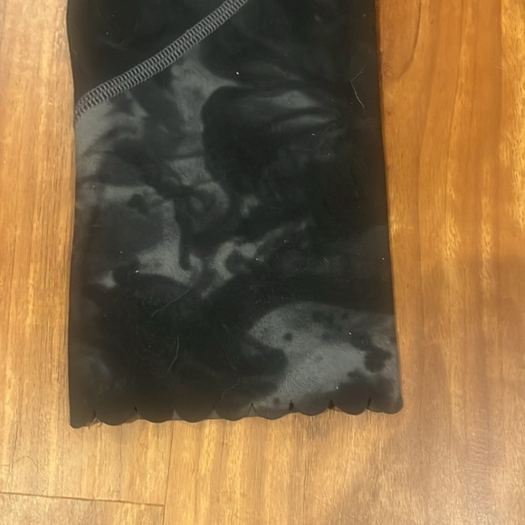 All in Motion Cropped Leggings - Picture 4 of 5